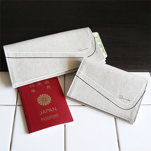 staana-travel パスポートケース